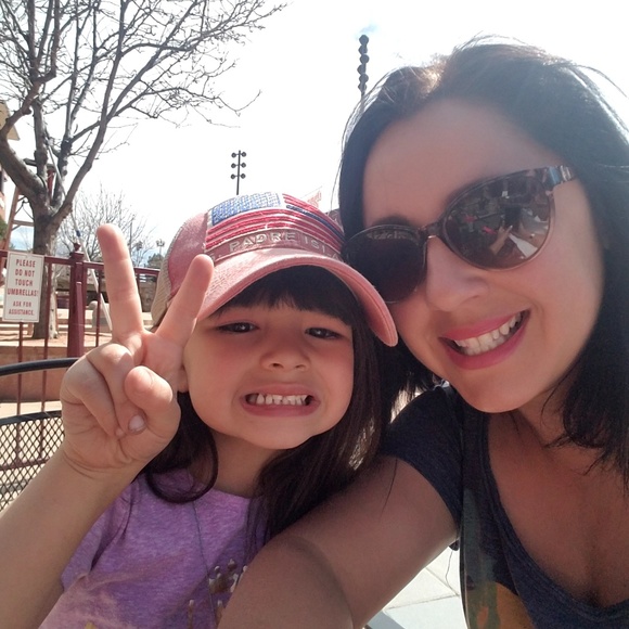 Meet your Posher, Andrea - Picture 1 of 1